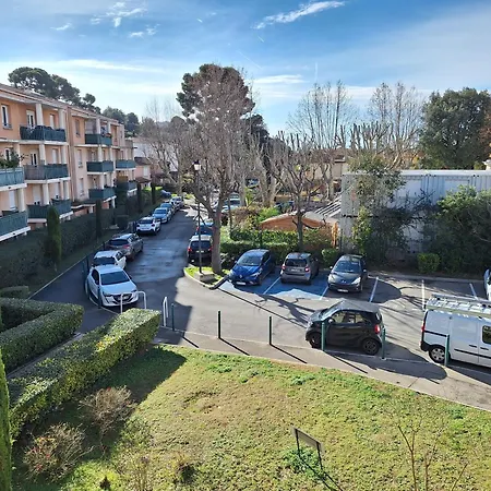 Parc De La Roseraie